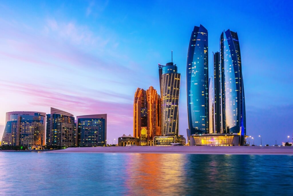 Abu Dhabi Real Estate Hits AED 51.72bn H1 2025 Abu Dhabi Real Estate Hits AED 51.72bn H1 2025